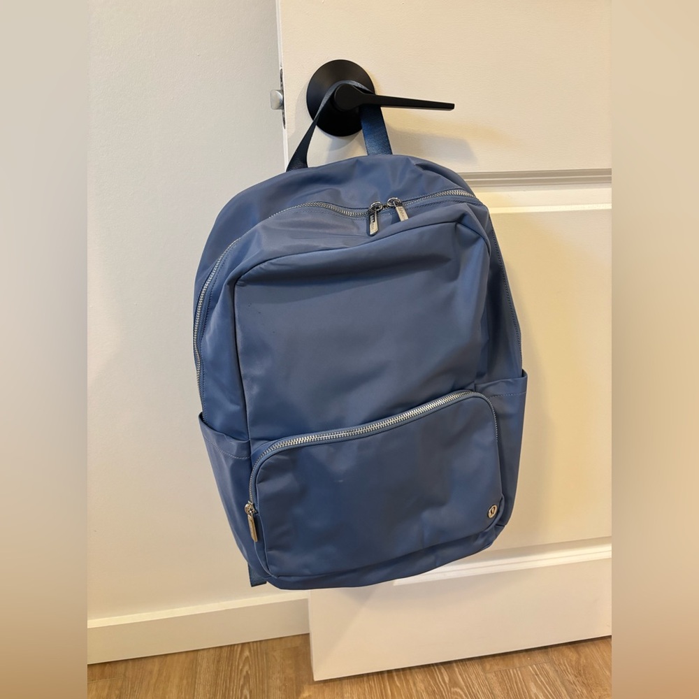 Lululemon BLUE Everywhere Backpack 22L Metal Hardware